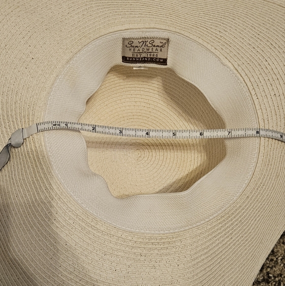 Sun Hat - Picture 2 of 3